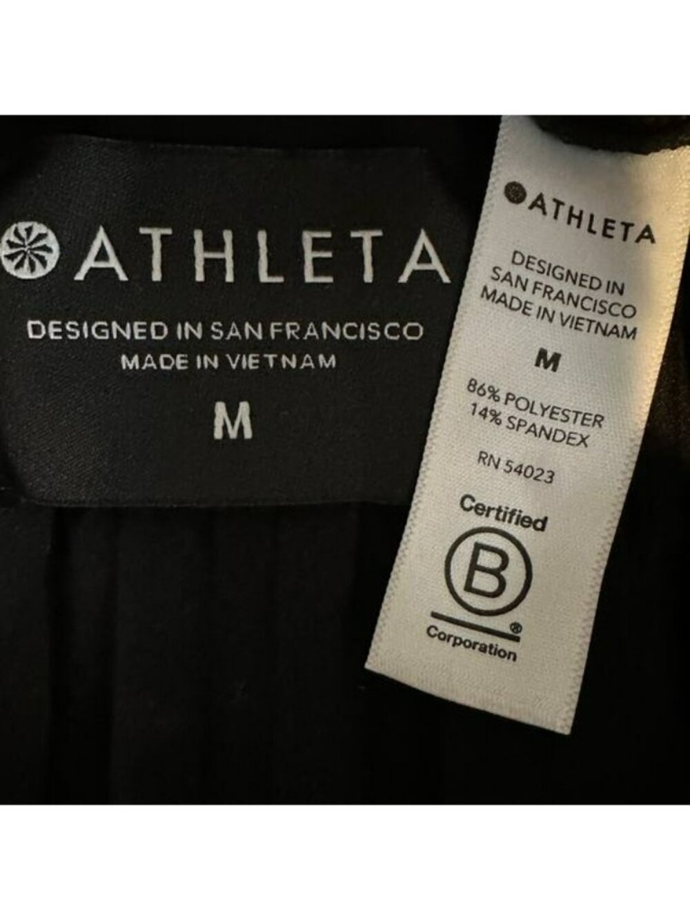 Athleta Hayes Pleated Skirt Medium Black EUC Travel Minimalist Anti Wrinkle - Picture 7 of 9